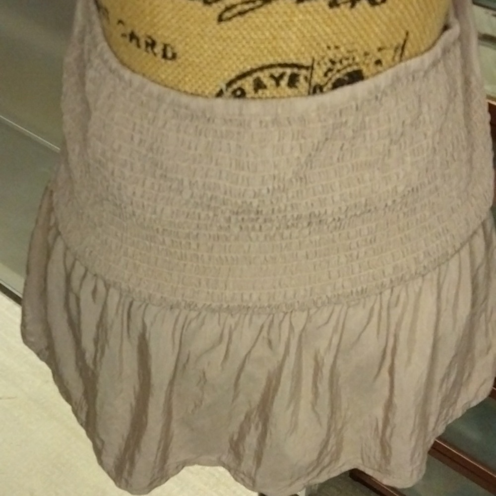 Arden B Ruffle Halter Top Large. Pre-Loved - Picture 10 of 11